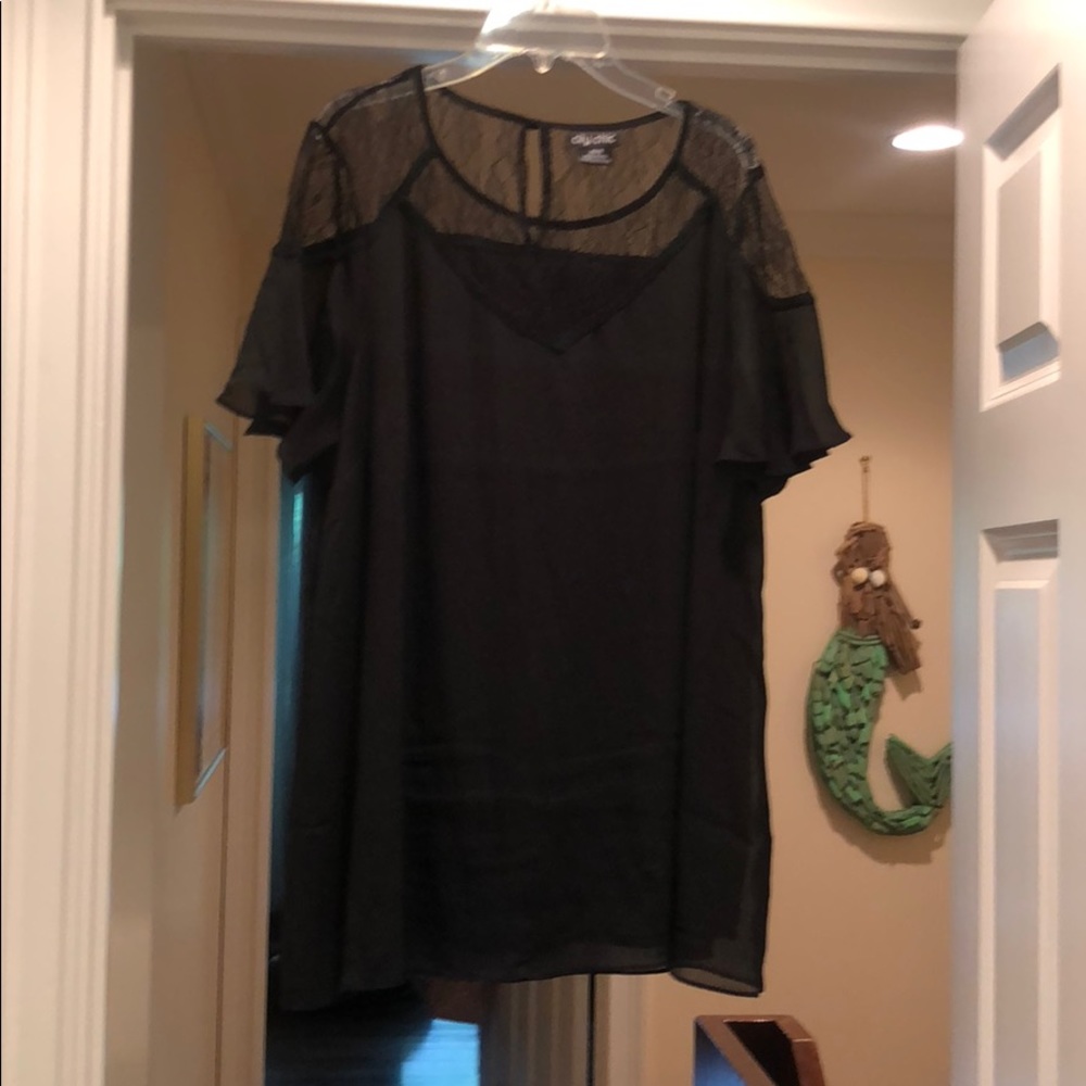 Black shirt w/ lace neckline, size 18
